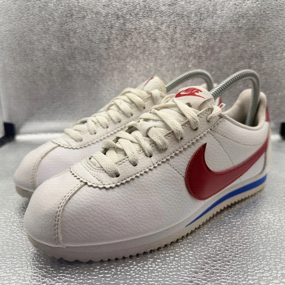 Size 6.5 Nike Cortez Basic Sneakers Womens White Excellent Classic Leather Retro